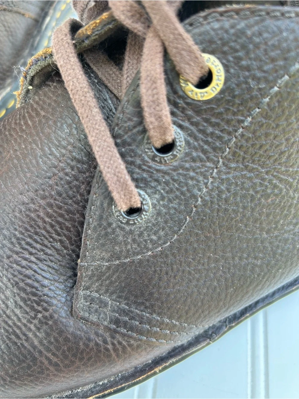 Dr. Martens Boots Sussex Brown Leather Chukka Yellow Stitching Grunge 90 Size 11